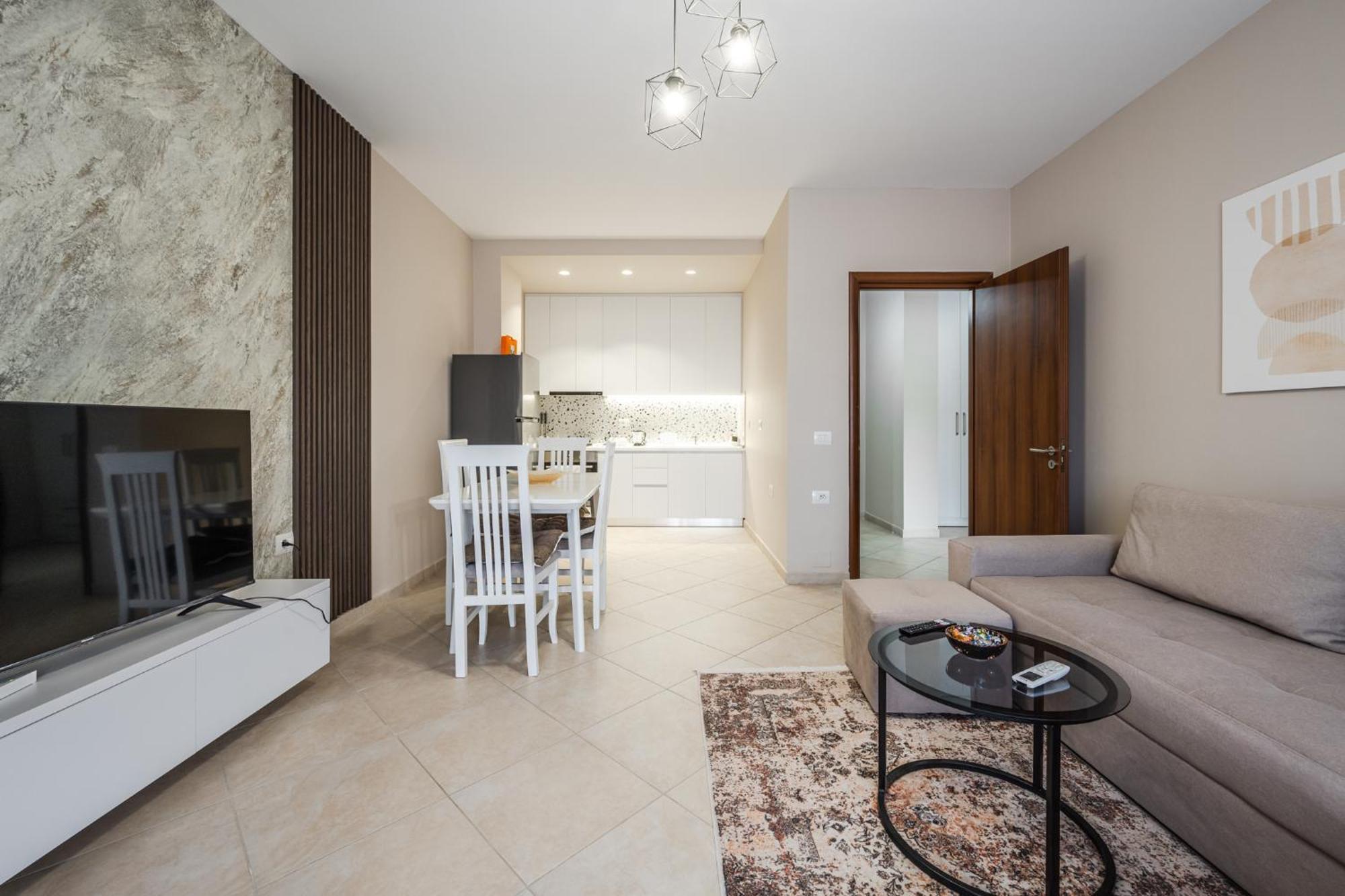 City Center Apartments By Kondo Stays Vlorë Exteriör bild