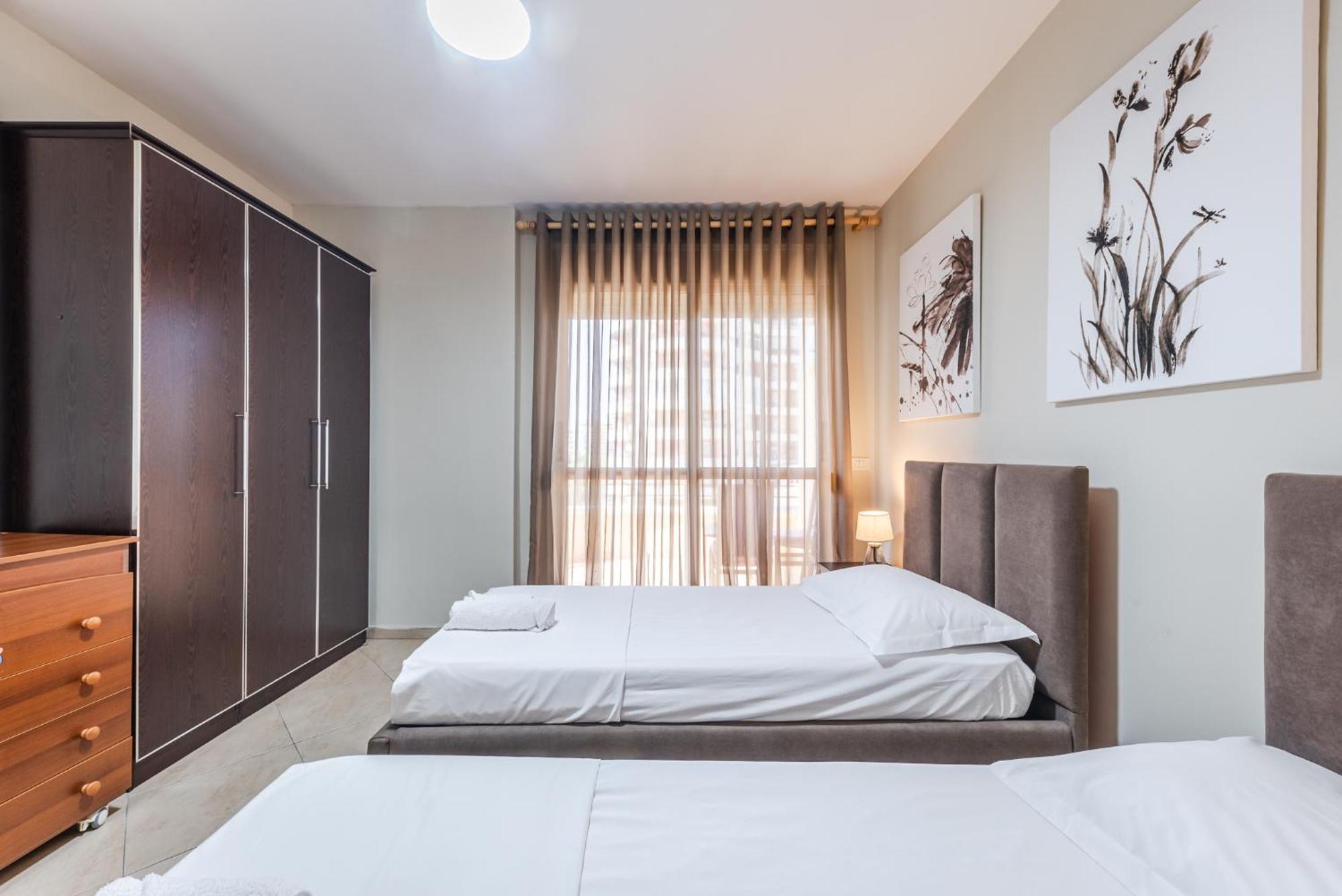 City Center Apartments By Kondo Stays Vlorë Exteriör bild