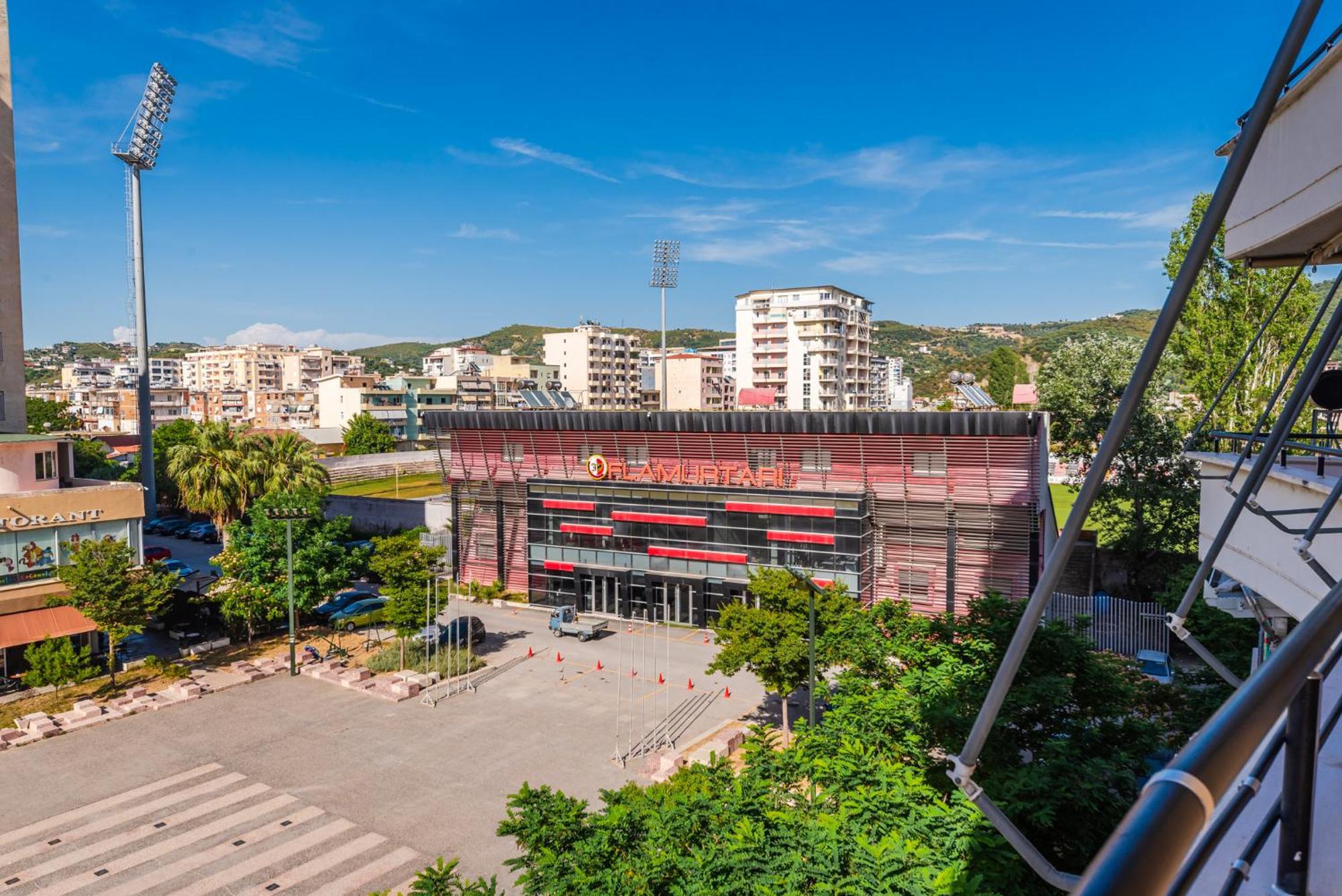City Center Apartments By Kondo Stays Vlorë Exteriör bild