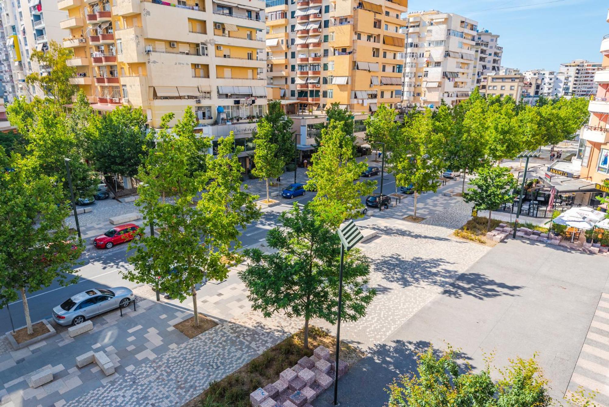 City Center Apartments By Kondo Stays Vlorë Exteriör bild